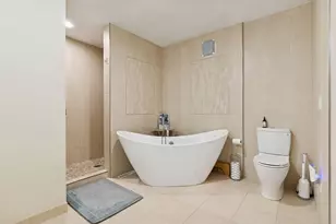 626 Willoughby Way W, Hopkins, MN 55305 - Photo 27