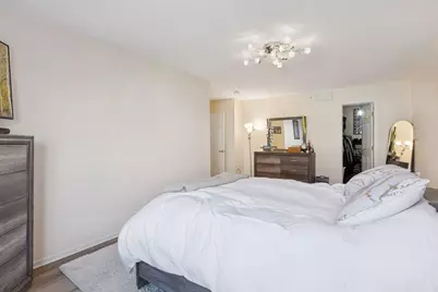 626 Willoughby Way W, Hopkins, MN 55305 - Photo 25