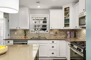 3341 Lakewood Trl, Woodbury, MN 55129 - Photo 11