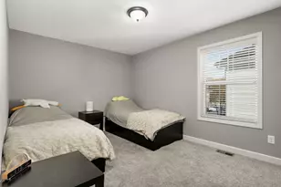 3341 Lakewood Trl, Woodbury, MN 55129 - Photo 21