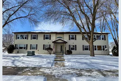 826 Central Avenue N #8, Faribault, MN 55021 - Photo 1