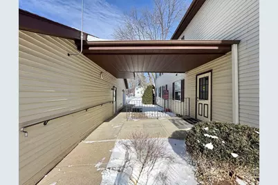 826 Central Avenue N #8, Faribault, MN 55021 - Photo 3