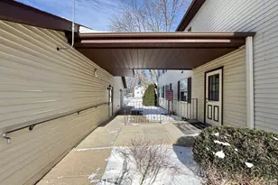 826 Central Ave N, Faribault, MN 55021 - Photo 3