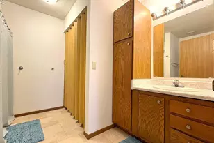 826 Central Ave N, Faribault, MN 55021 - Photo 13