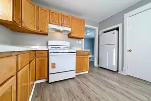 1103 7th St NW, Faribault, MN 55021 - Photo 9