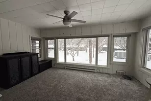 520 N 9th St, Montevideo, MN 56265 - Photo 9