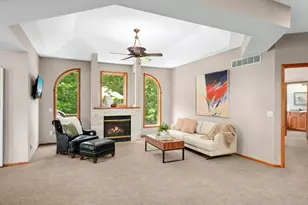 16551 Irwinton Cir, Lakeville, MN 55044 - Photo 5