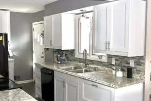 7849 61st Ave N, New Hope, MN 55428 - Photo 9