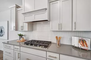 10261 Shadyview Ln N, Maple Grove, MN 55311 - Photo 9