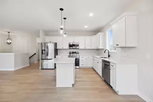 1339 Orchid Wy, New Richmond, WI 54017 - Photo 7