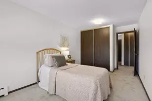 205 Barry Ave S, Wayzata, MN 55391 - Photo 21