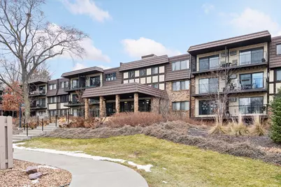 205 Barry Avenue S #303, Wayzata, MN 55391 - Photo 1