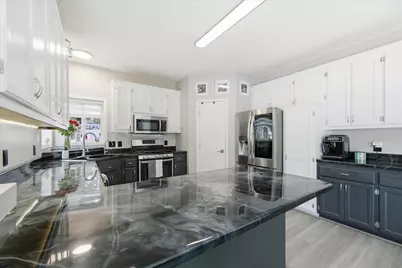 13995 W Virginia Avenue, Savage, MN 55378 - Photo 5