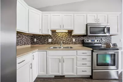 4804 51st Avenue S, Fargo, ND 58104 - Photo 9