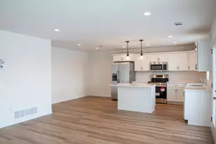 2513 37th Ave S, Moorhead, MN 56560 - Photo 3