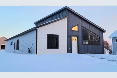 714 NW 8th Avenue, Grand Rapids, MN 55744 - Photo 1