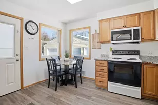 8 Pointcross Dr, Circle Pines, MN 55014 - Photo 9