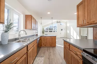 615 NW 7th Avenue, Grand Rapids, MN 55744 - Photo 19