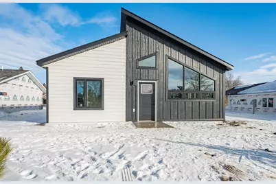 615 NW 7th Avenue, Grand Rapids, MN 55744 - Photo 1