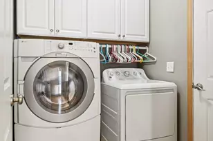 10764 Thone Rd, Woodbury, MN 55129 - Photo 21