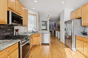 10764 Thone Rd, Woodbury, MN 55129 - Photo 9