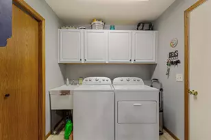 941 Rice St, Faribault, MN 55021 - Photo 25