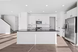 2942 Trinity Dr, Shakopee, MN 55379 - Photo 7