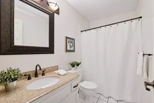 1201 Yale Pl, Minneapolis, MN 55403 - Photo 25