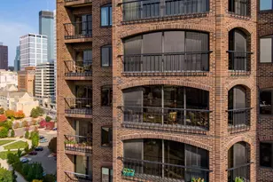 1201 Yale Pl, Minneapolis, MN 55403 - Photo 53