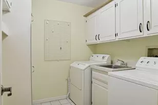1201 Yale Pl, Minneapolis, MN 55403 - Photo 33
