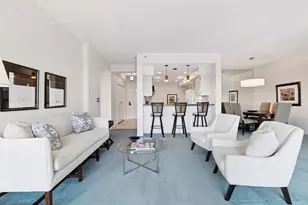 1201 Yale Pl, Minneapolis, MN 55403 - Photo 5