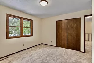 2700 Crestwood Cir, Hopkins, MN 55305 - Photo 35