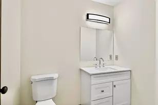 2700 Crestwood Cir, Hopkins, MN 55305 - Photo 27