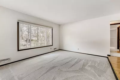 13330 Findlay Way, Apple Valley, MN 55124 - Photo 7