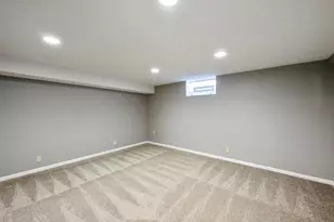 8405 Wentworth Ave S, Bloomington, MN 55420 - Photo 13