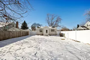 8405 Wentworth Ave S, Bloomington, MN 55420 - Photo 23
