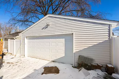 8405 Wentworth Avenue S, Bloomington, MN 55420 - Photo 25