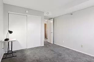 66 9th St E, Saint Paul, MN 55101 - Photo 21