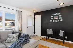 421 N 3rd St, La Crescent, MN 55947 - Photo 5