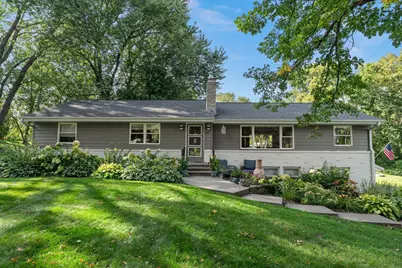 605 Kingsview Lane N, Plymouth, MN 55447 - Photo 1