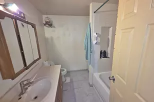 1303 4th Ave NE, Austin, MN 55912 - Photo 7