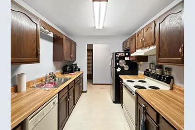 2402 18th Street S #3, Fargo,  58103 - Photo 7