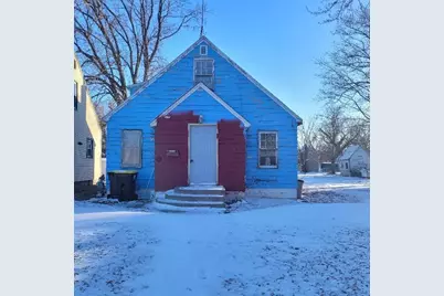 17 10th Street, Windom, MN 56101 - Photo 1