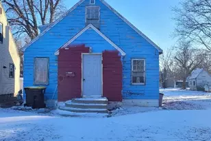 17 10th St, Windom, MN 56101 - Photo 1