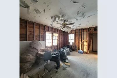 17 10th Street, Windom, MN 56101 - Photo 9