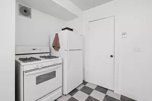 1981 Berkeley Ave, Saint Paul, MN 55105 - Photo 13