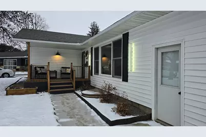 1114 Bruce Circle, Marshall, MN 56258 - Photo 3