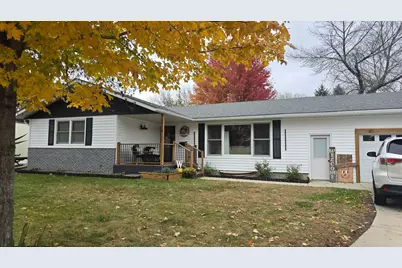 1114 Bruce Circle, Marshall, MN 56258 - Photo 5