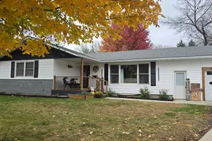 1114 Bruce Cir, Marshall, MN 56258 - Photo 11