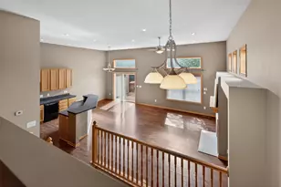 1758 Philipp Dr, Shakopee, MN 55379 - Photo 13